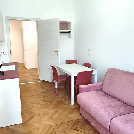 Triestecenter Rooms&Apartments - Colori di Trieste-2